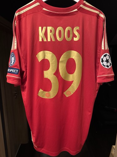 Bayern münchen trikot - bayern, 2011